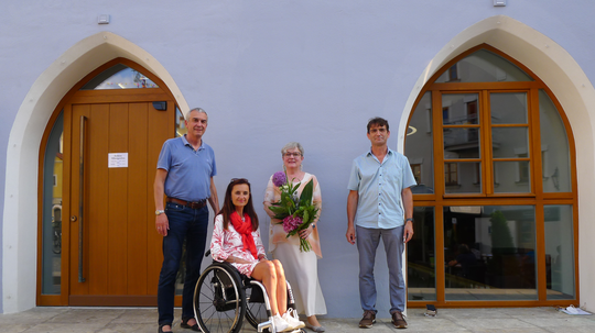 Jahrzehnte lang dem Klavierspiel verbunden