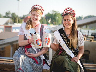 Julia und Daniela am Tag nach der Wahl