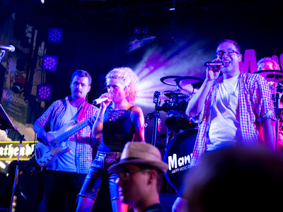 Manyana im Kuchlbauerzelt am Gillamoos 2016 | © Marco Holzhäuser