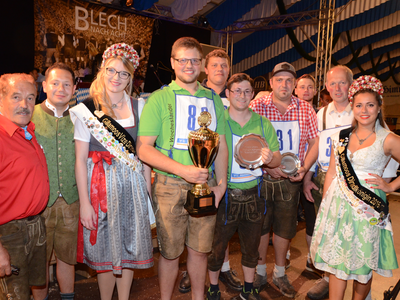 Gillamoos Holzsagln Holzsägewettbewerb | © Helmut Barsa