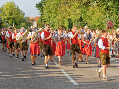 Musikkapelle am Gillamoos-Auszug | © Scherübl