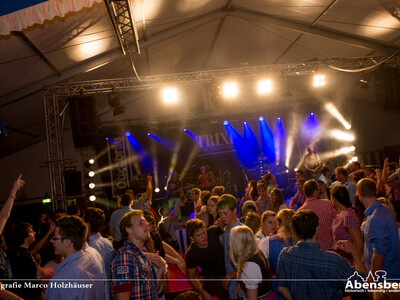 Trixie und die Partylöwen im Ottenbräu Festzelt am Gillamoos