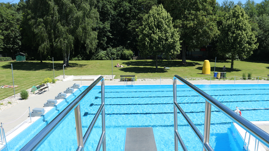 Auf die Plätze, fertig – Freibad!