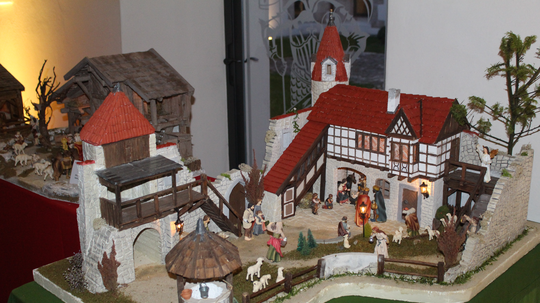 Oh, eine Krippe mit Maderturm