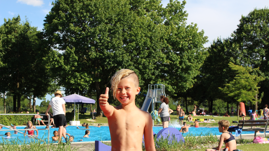Zwei Kioske im Freibad Abensberg