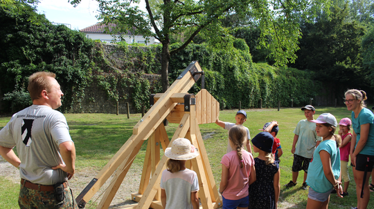 Blide, Drache und Ameisenburg