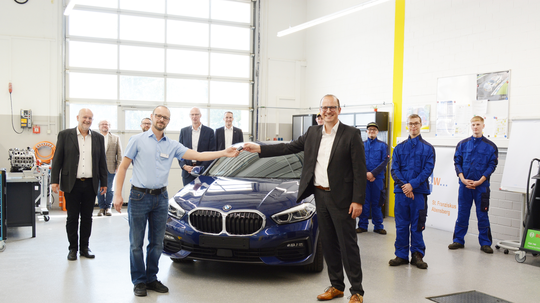 BMW spendet Schulungsfahrzeug an B.B.W.