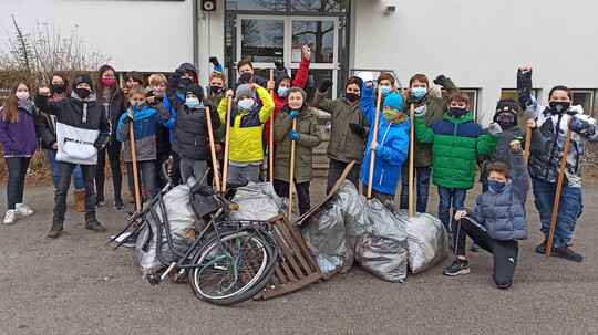 Beim Wandern fiel der Müll auf