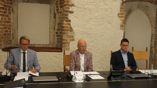 Lehrschwimmbäder im Fokus