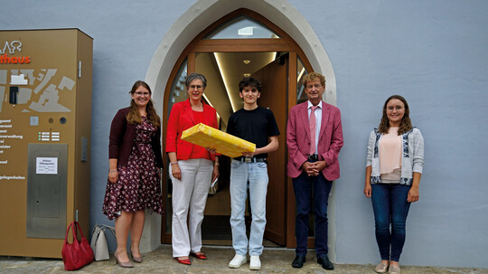 Edmond hat es sprachlich voll drauf