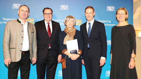 Auszeichnung für Gertraud Schretzlmeier