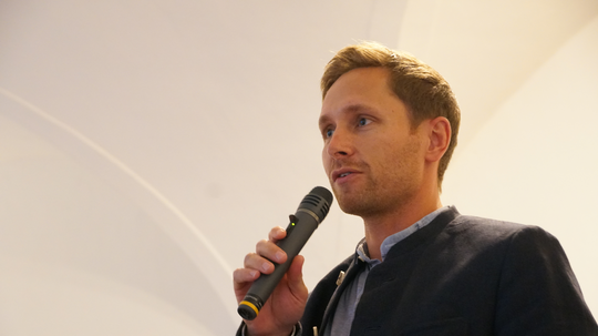 Referent lädt zum Sportgespräch