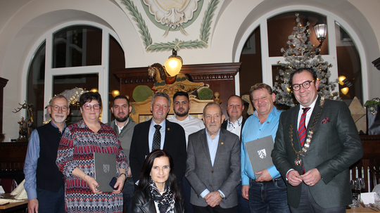 Stadt Abensberg ehrt verdiente Persönlichkeiten