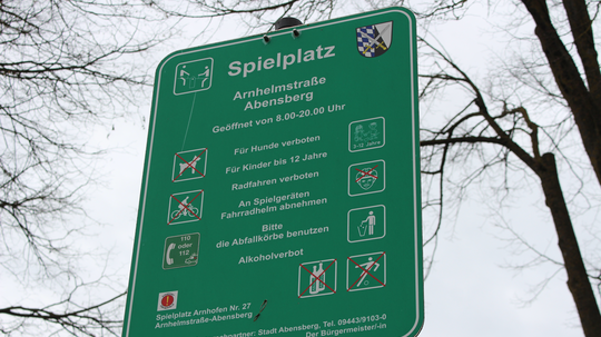 Ein Spielplatz ist kein Hundeklo