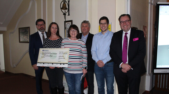 Offenstetten spendet für „Brückenpflege“