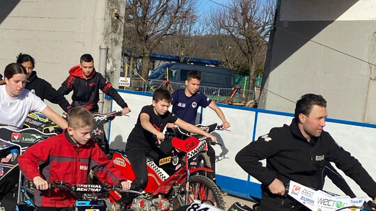 Motorsport verbindet