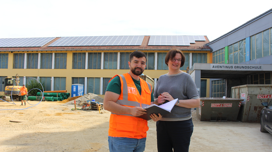 Giga-Baustelle Grundschule im Zeit- und Kostenplan