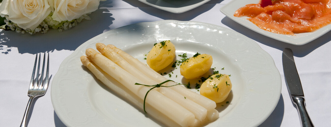 Spargel mit Lachs