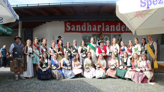 Sandharlanden feiert „30 Jahre Spargelmarkt“